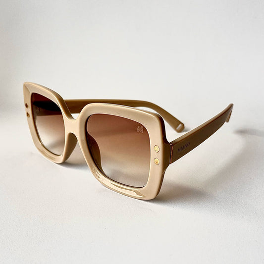Óculos de sol feminino - Vintage Vogue